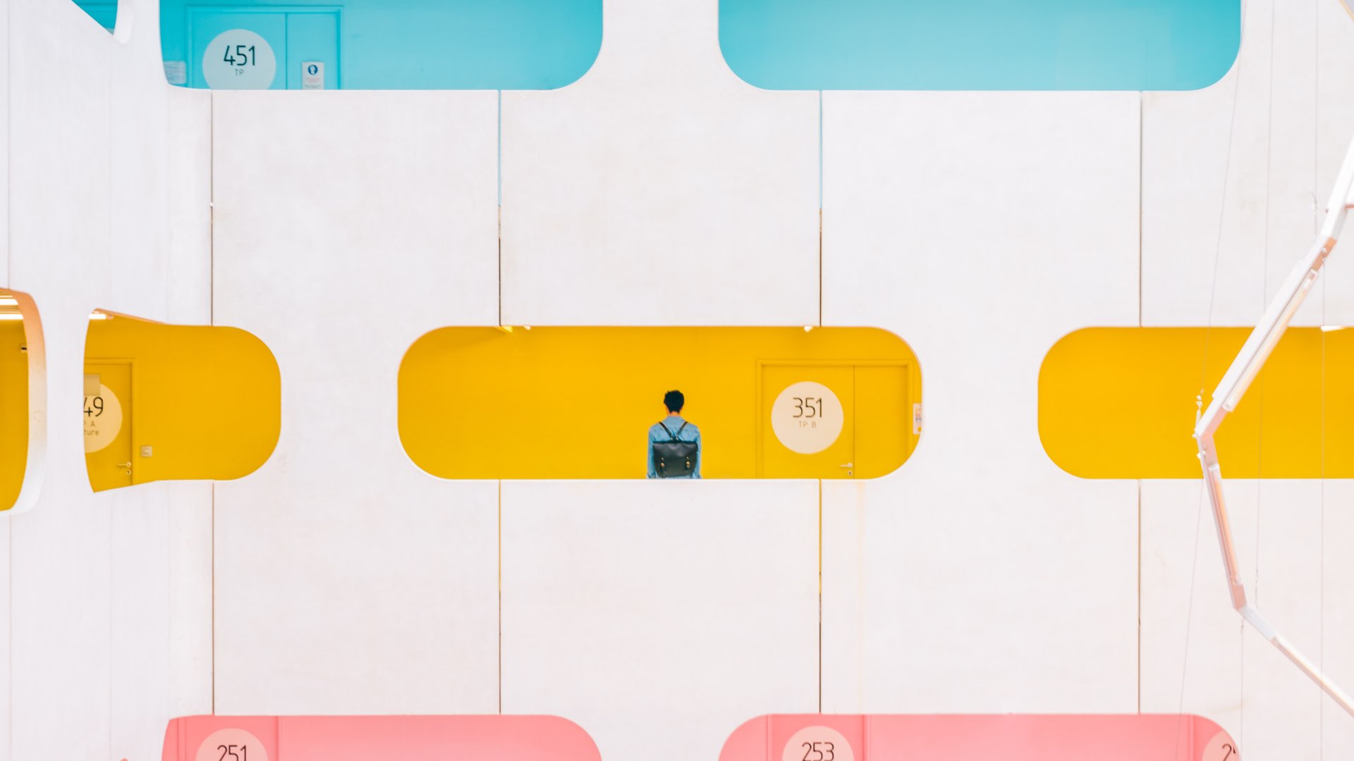 victor-lam-1213694-unsplash